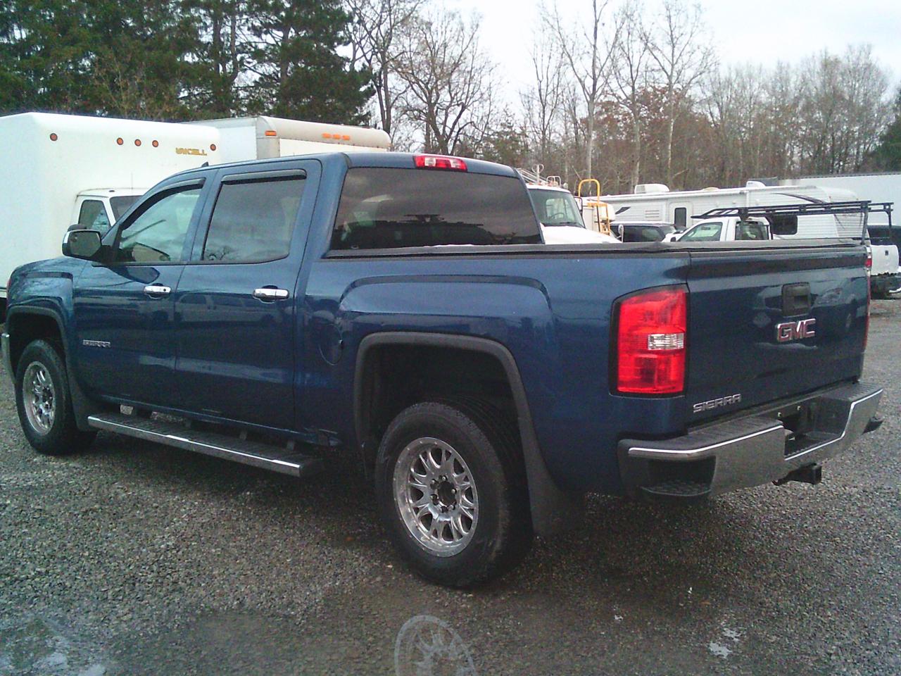 2017 GMC Sierra 1500 Pickup 2WD Crew Cab 143.5 - Photo #8