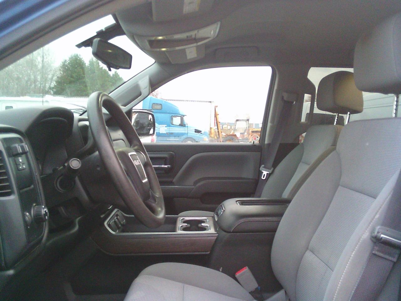 2017 GMC Sierra 1500 Pickup 2WD Crew Cab 143.5 - Photo #11