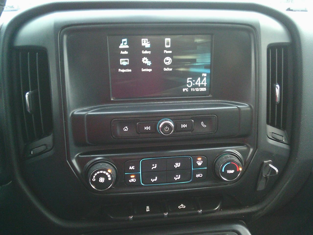 2017 GMC Sierra 1500 Pickup 2WD Crew Cab 143.5 - Photo #15