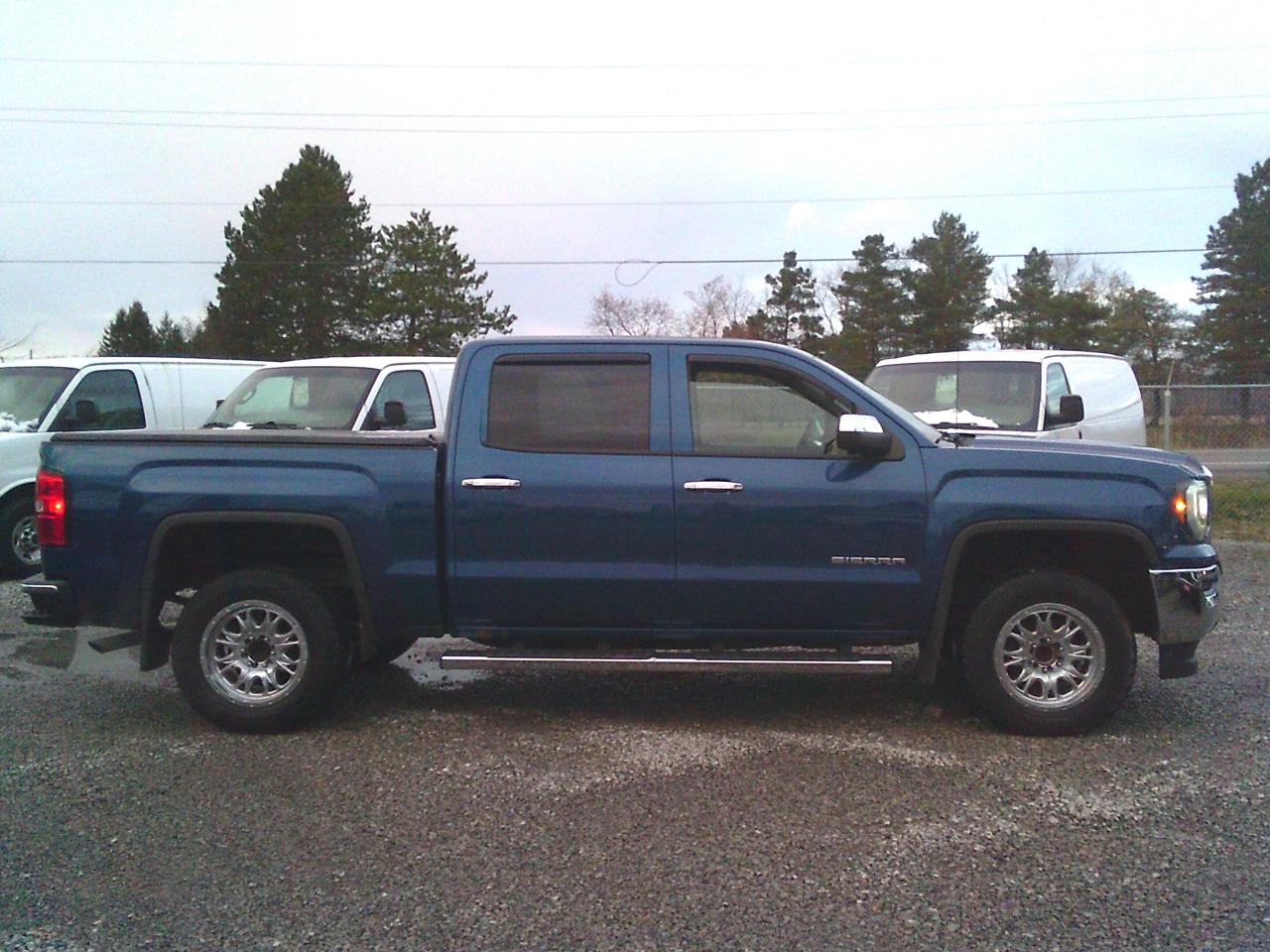 Used 2017 GMC Sierra 1500 Pickup 2WD Crew Cab 143.5 for sale in Fenwick, ON