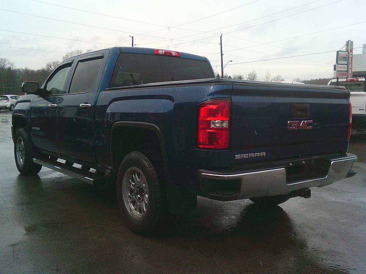 2017 GMC Sierra 1500 Pickup Crew Cab 143.5 + TOW PKG Photo