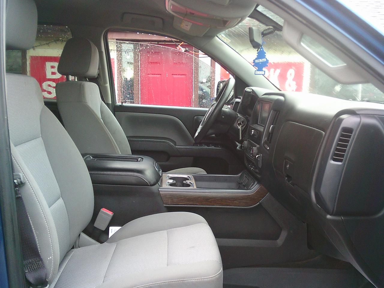 2017 GMC Sierra 1500 Pickup Crew Cab 143.5 + TOW PKG Photo