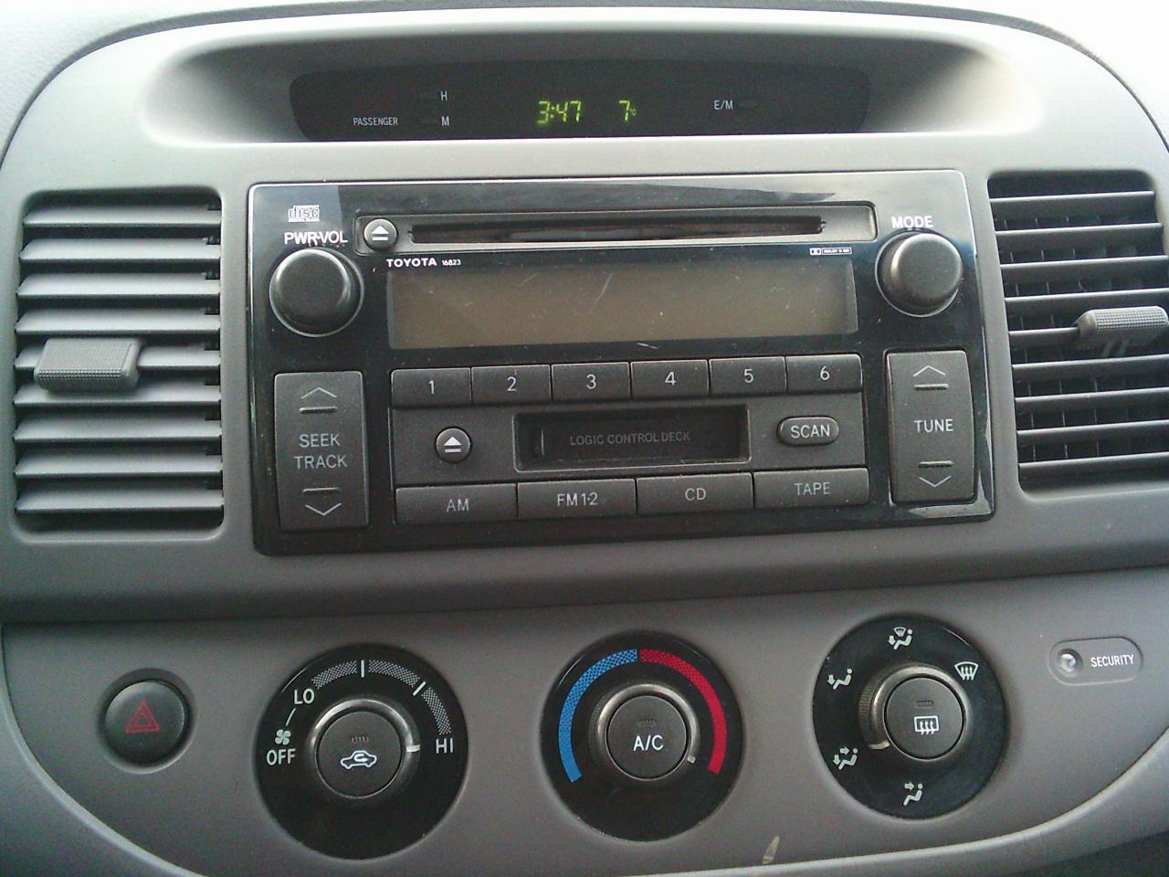 2002 Toyota Camry 4DR SDN LE AUTO - Photo #14