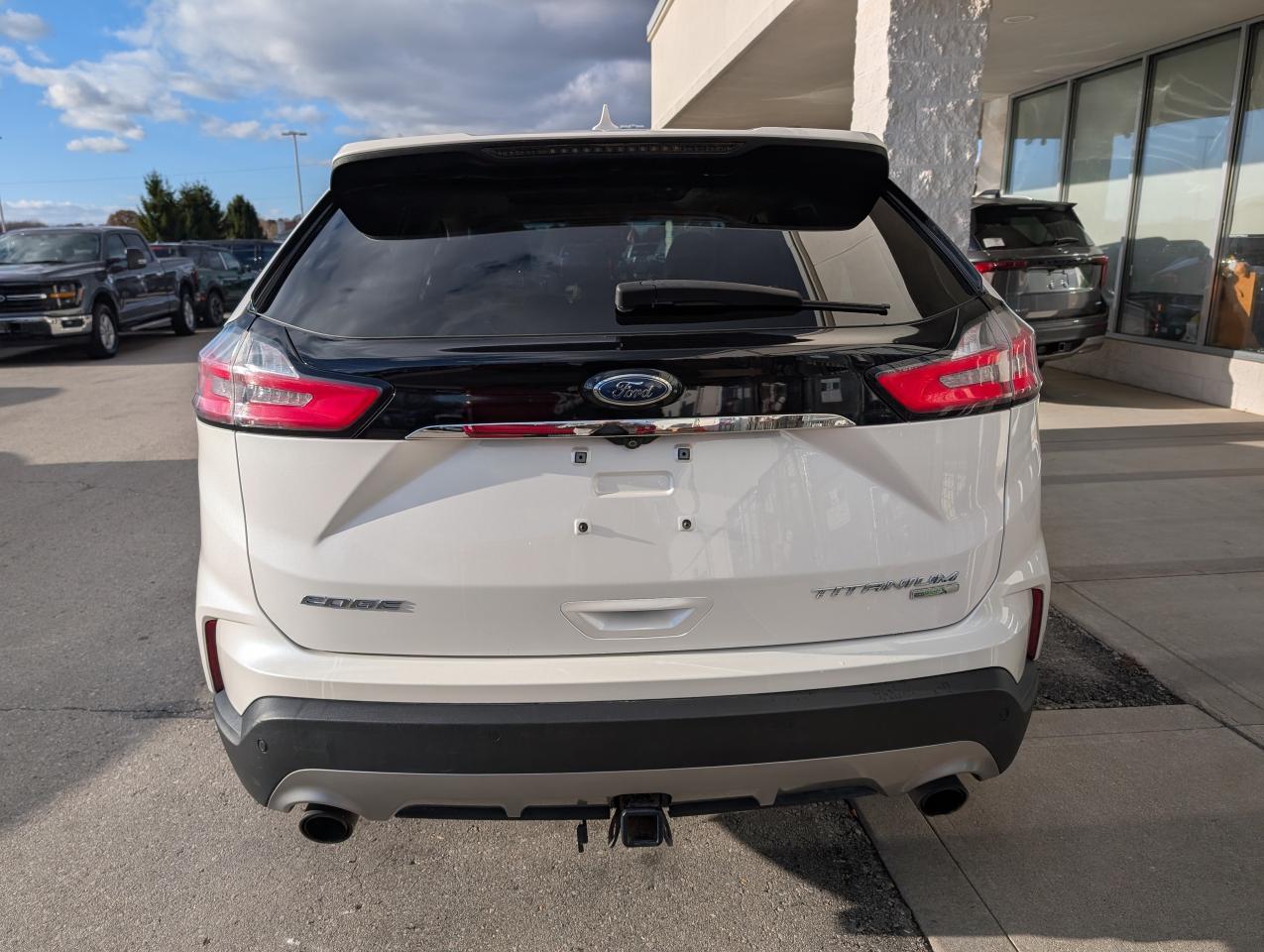 2019 Ford Edge Titanium Photo
