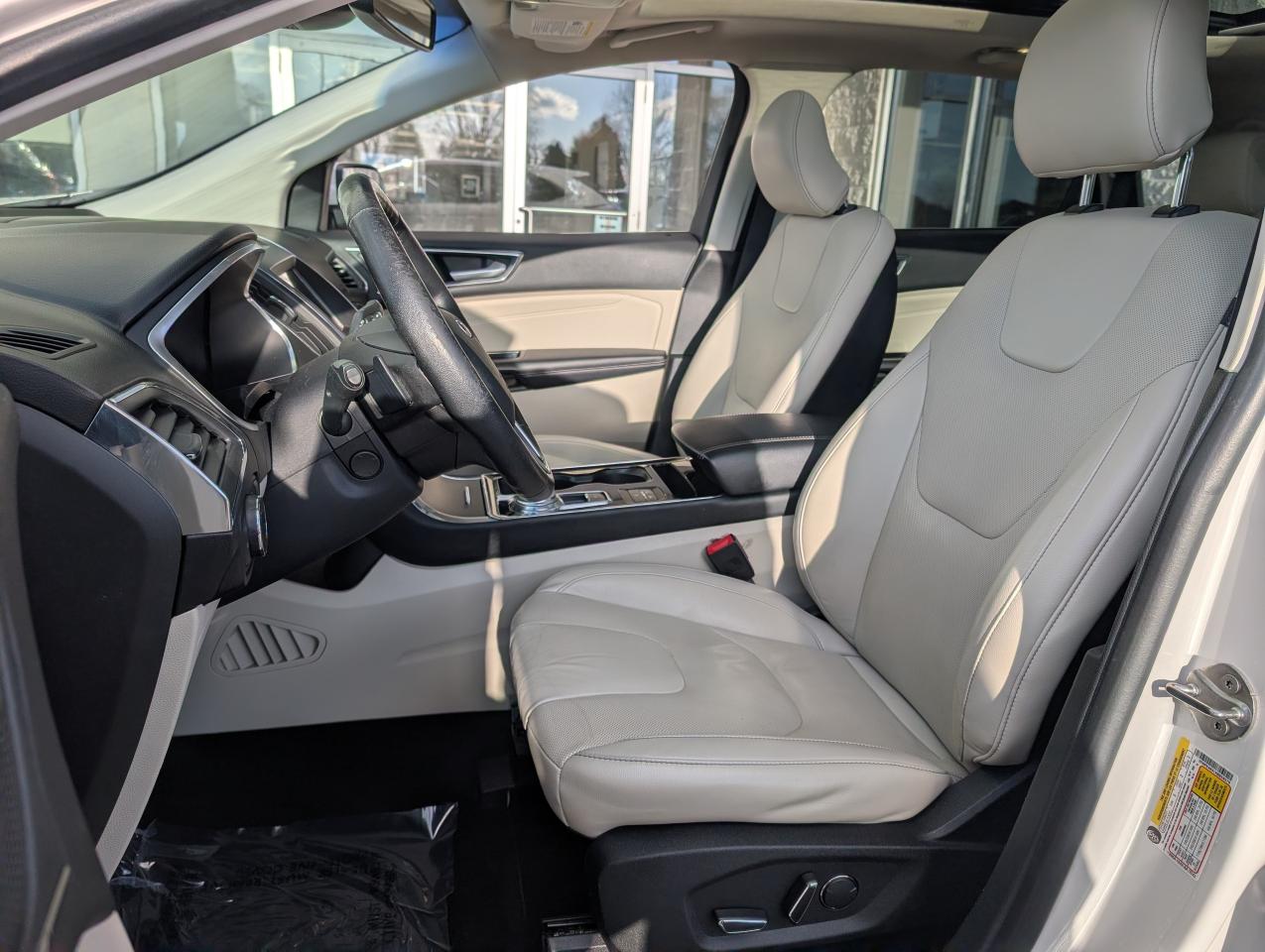 2019 Ford Edge Titanium Photo