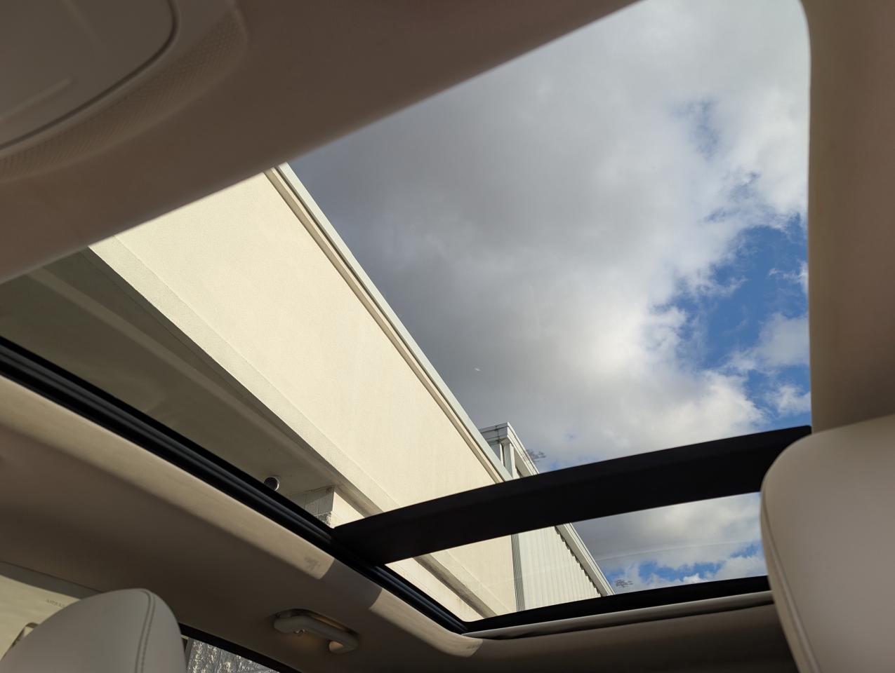 2019 Ford Edge Titanium Photo