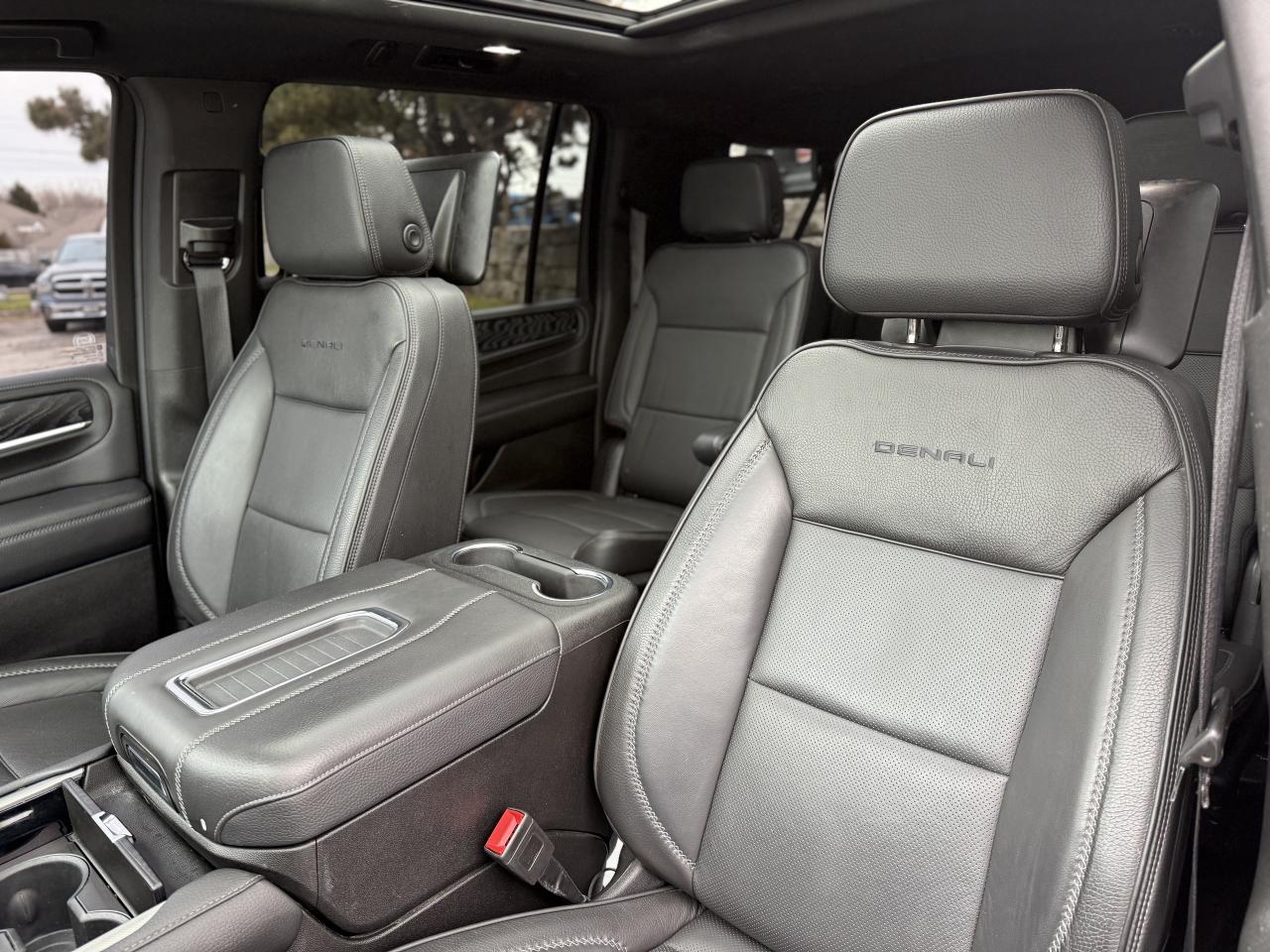 2023 GMC Yukon XL 4WD 4dr Denali | NAVIGATION | BOSE AUDIO | Photo