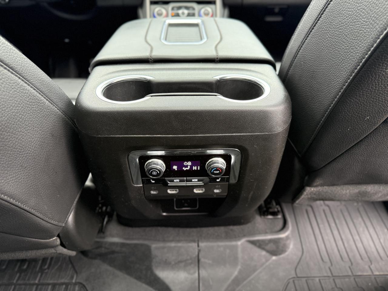 2023 GMC Yukon XL 4WD 4dr Denali | NAVIGATION | BOSE AUDIO | Photo