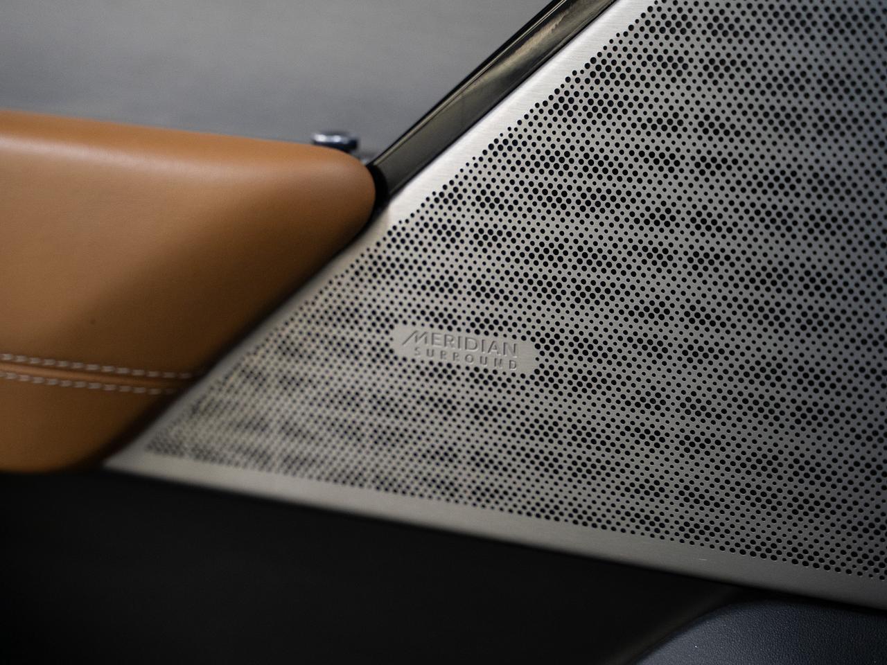 2019 Land Rover Range Rover Velar P300 | R-DYNAMIC | HSE | MERIDIAN | PANO Photo