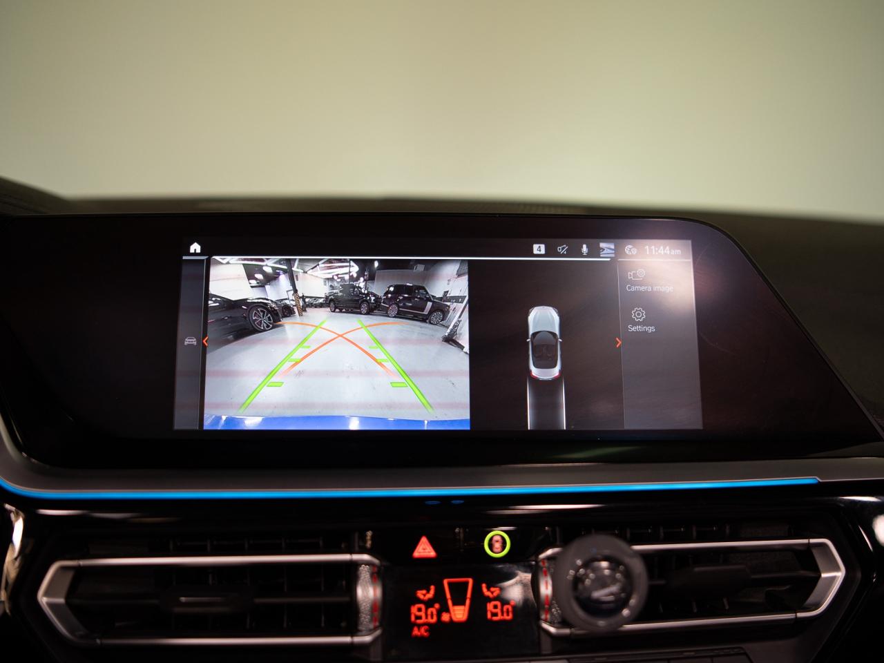 2021 BMW Z4 EDRIVE30i | ROADSTER | PREMIUM PKG | CARBON FIBRE Photo