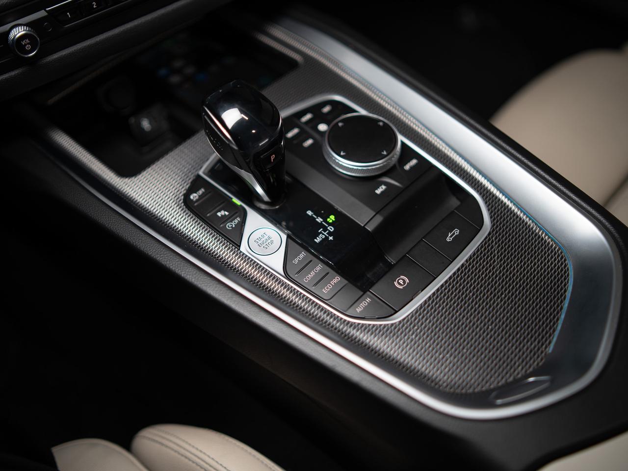 2021 BMW Z4 EDRIVE30i | ROADSTER | PREMIUM PKG | CARBON FIBRE Photo