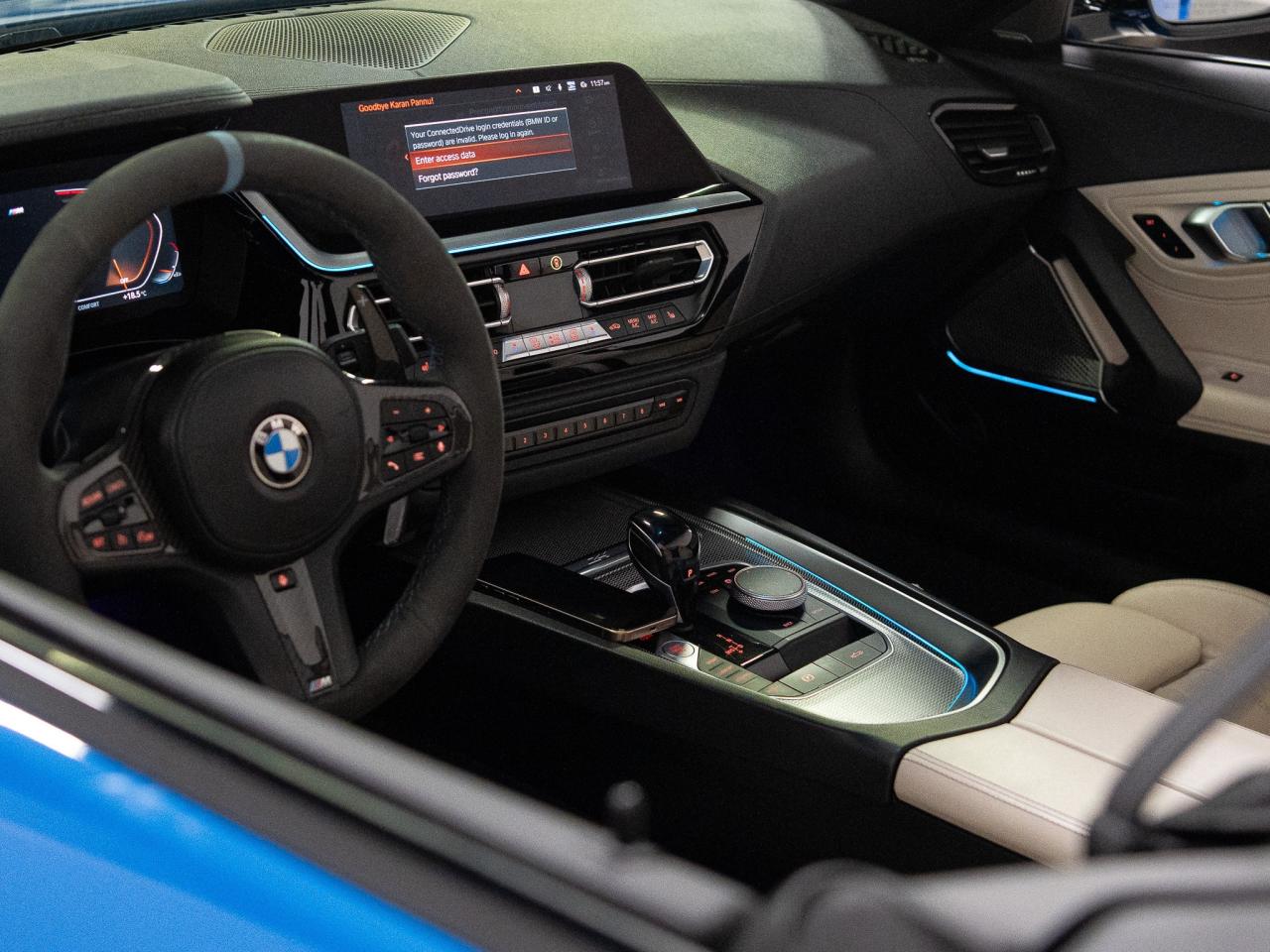 2021 BMW Z4 EDRIVE30i | ROADSTER | PREMIUM PKG | CARBON FIBRE Photo