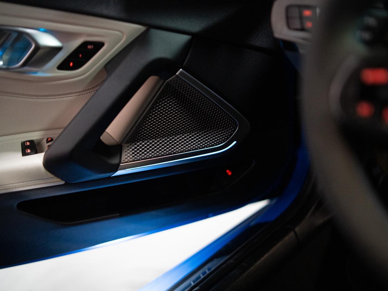 2021 BMW Z4 EDRIVE30i | ROADSTER | PREMIUM PKG | CARBON FIBRE Photo