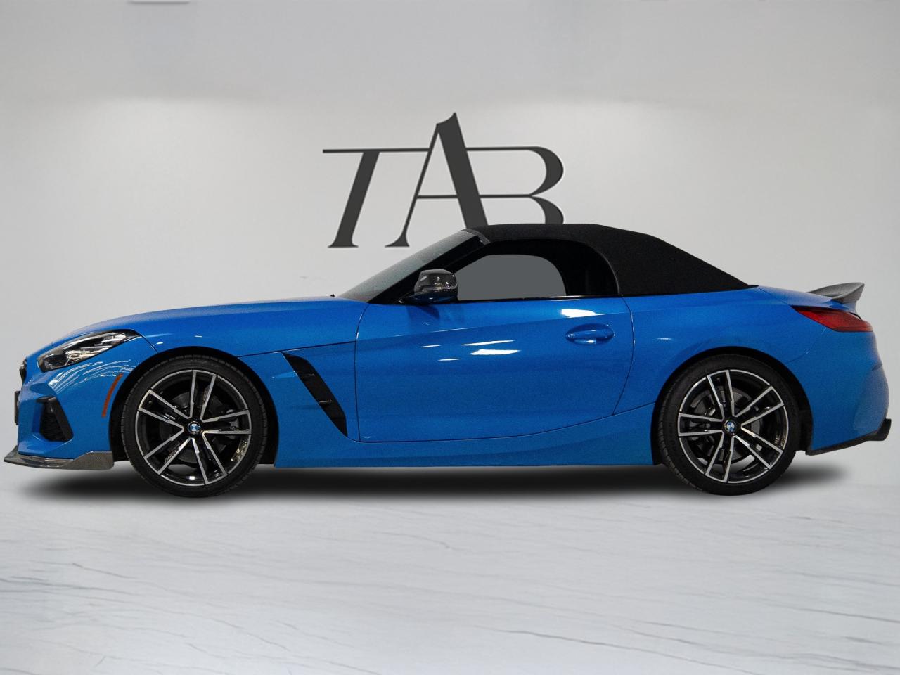 2021 BMW Z4 EDRIVE30i | ROADSTER | PREMIUM PKG | CARBON FIBRE Photo