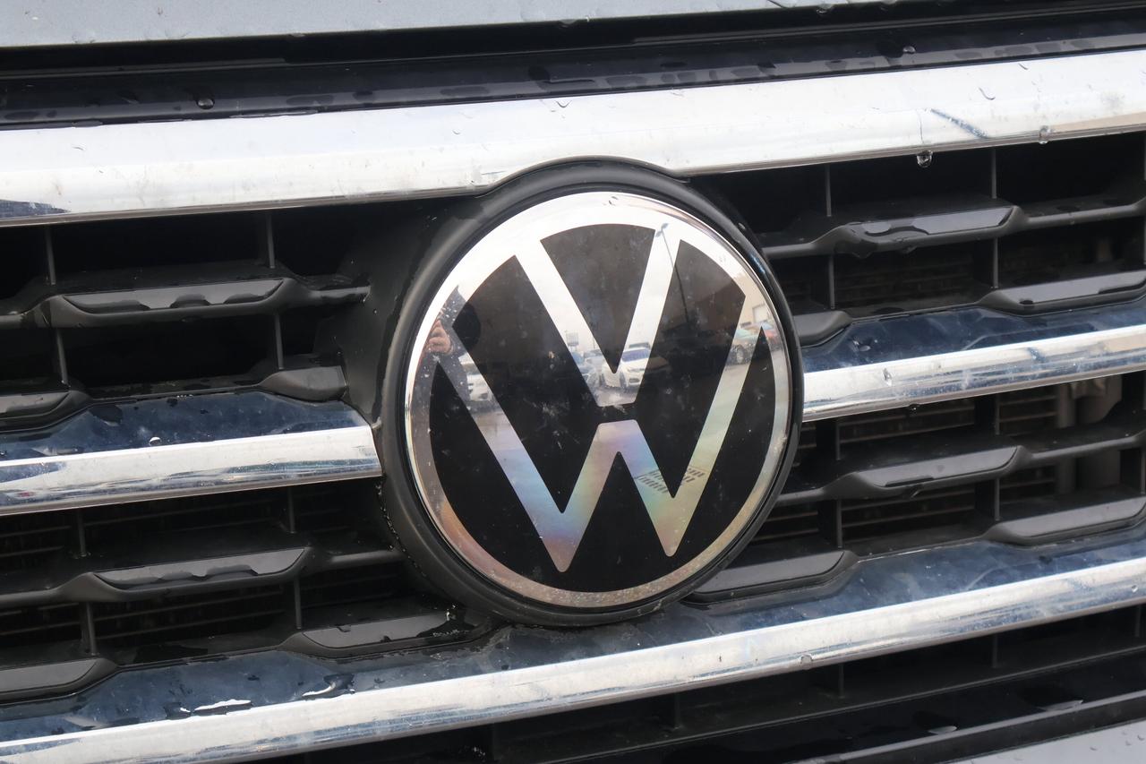 2023 Volkswagen Atlas Highline | | Heated Mirrors | Photo