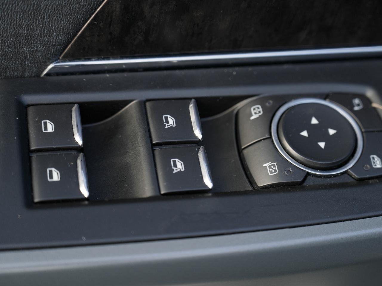 2022 Ford F-150 LARIAT | RARE BENCH SEAT OPTION |LOW KMS/ONE OWNER Photo