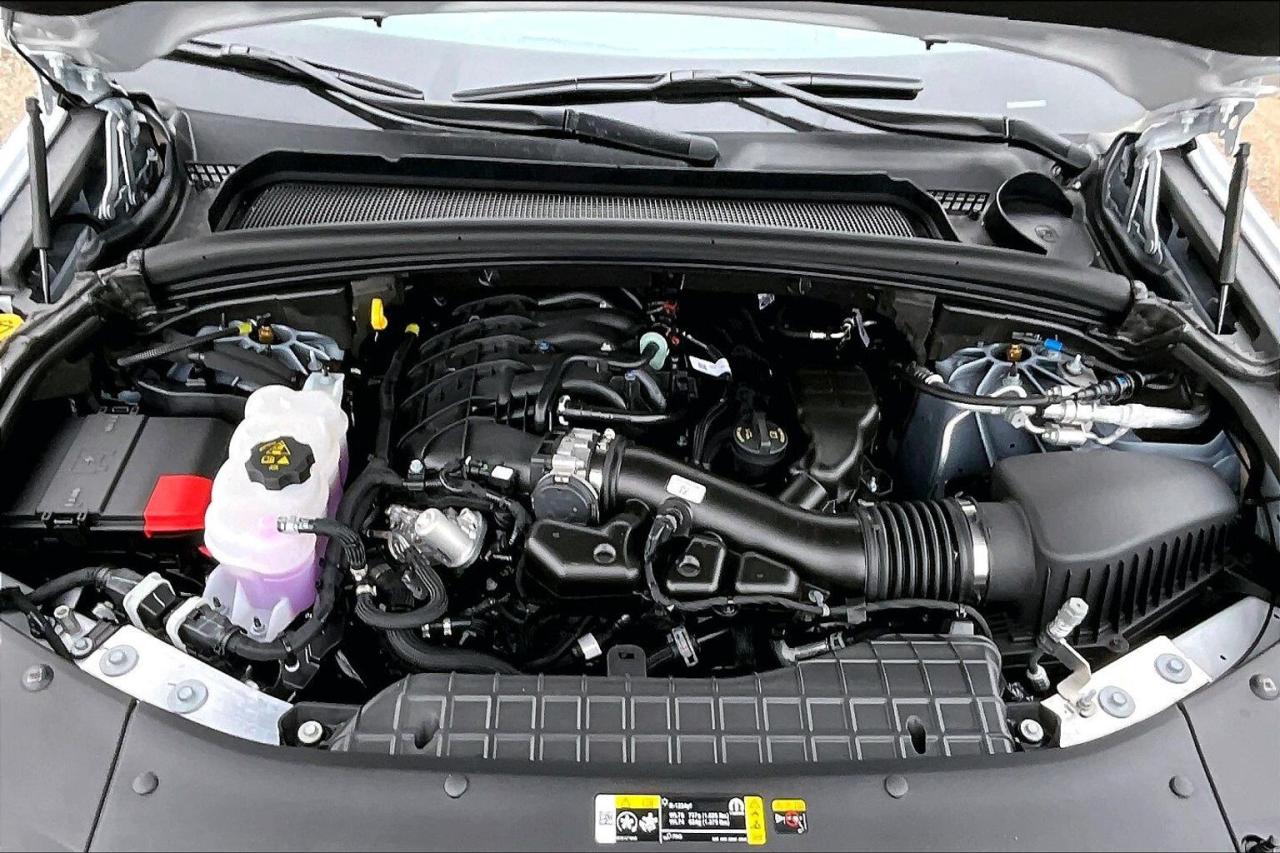 2025 Jeep Grand Cherokee SUMMIT | High Altitude | Lux Tech 5 | Adv Pro Tech Photo