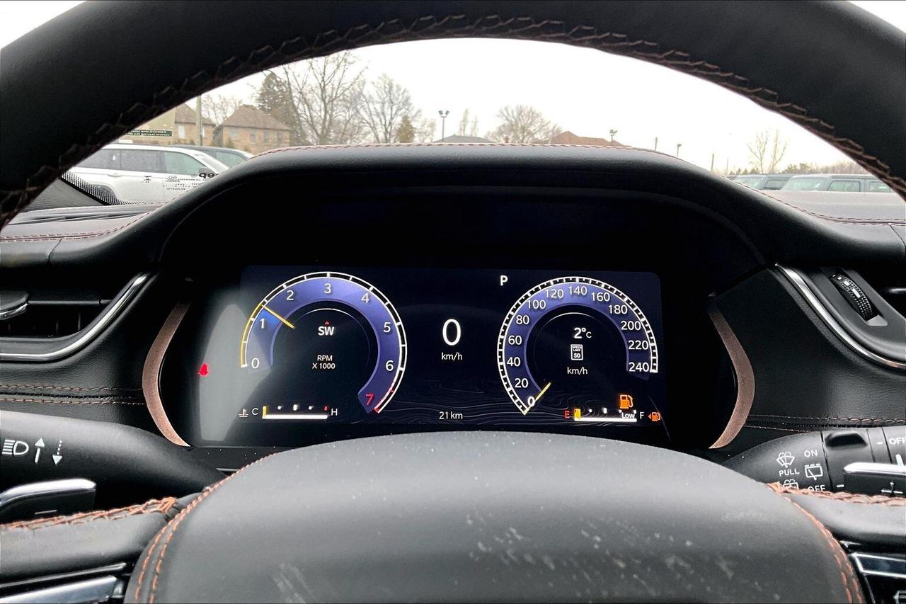 2025 Jeep Grand Cherokee SUMMIT | High Altitude | Lux Tech 5 | Adv Pro Tech Photo