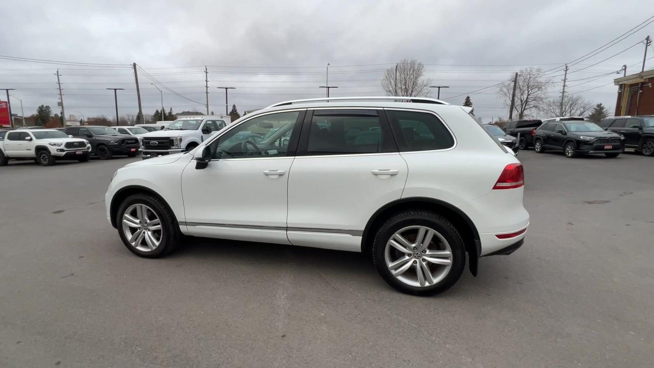 2013 Volkswagen Touareg COMFORTLINE SPORT AWD | HTD LEATHER | PANO ROOF Photo