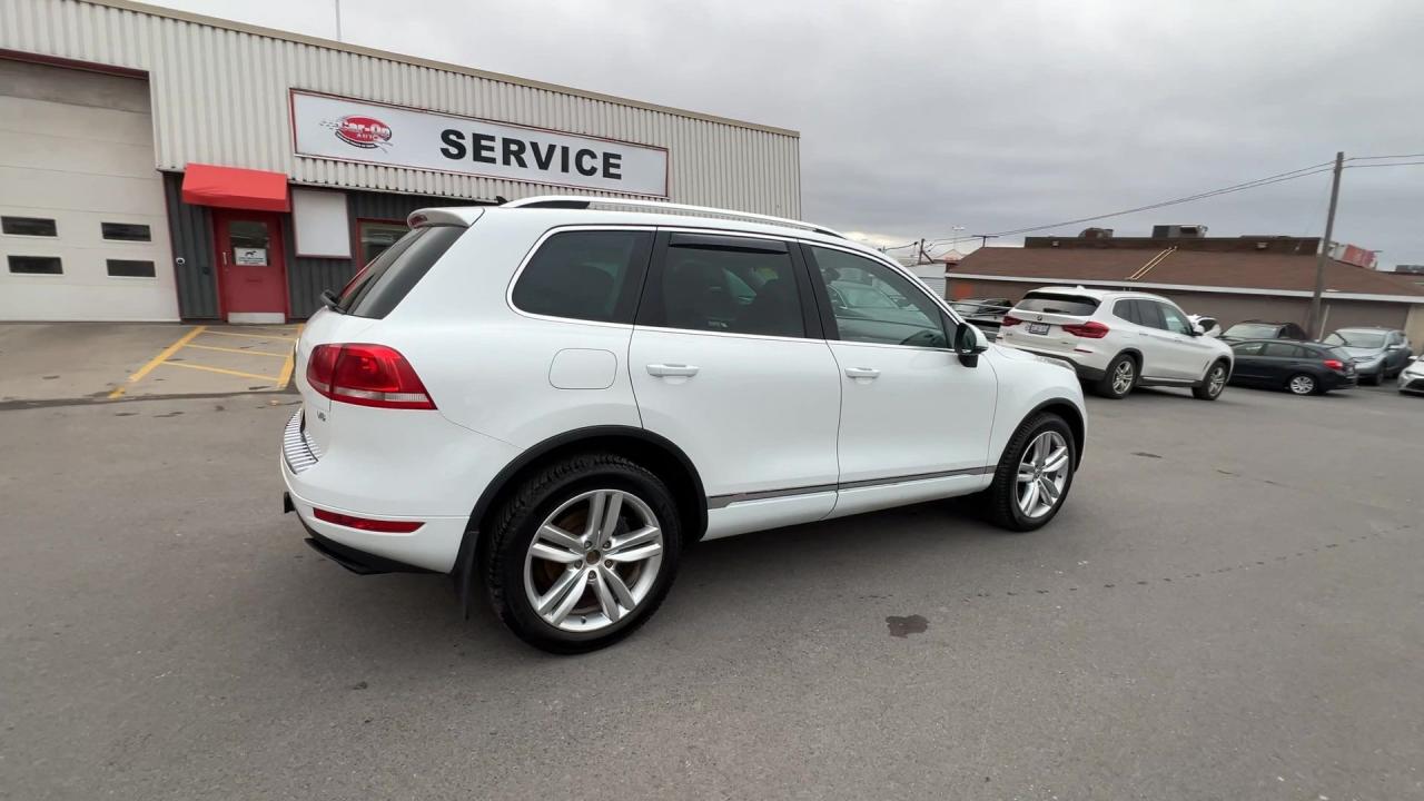 2013 Volkswagen Touareg COMFORTLINE SPORT AWD | HTD LEATHER | PANO ROOF Photo