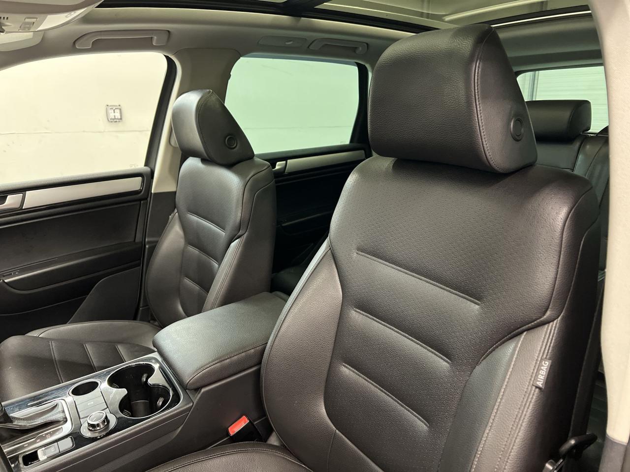 2013 Volkswagen Touareg COMFORTLINE SPORT AWD | HTD LEATHER | PANO ROOF Photo