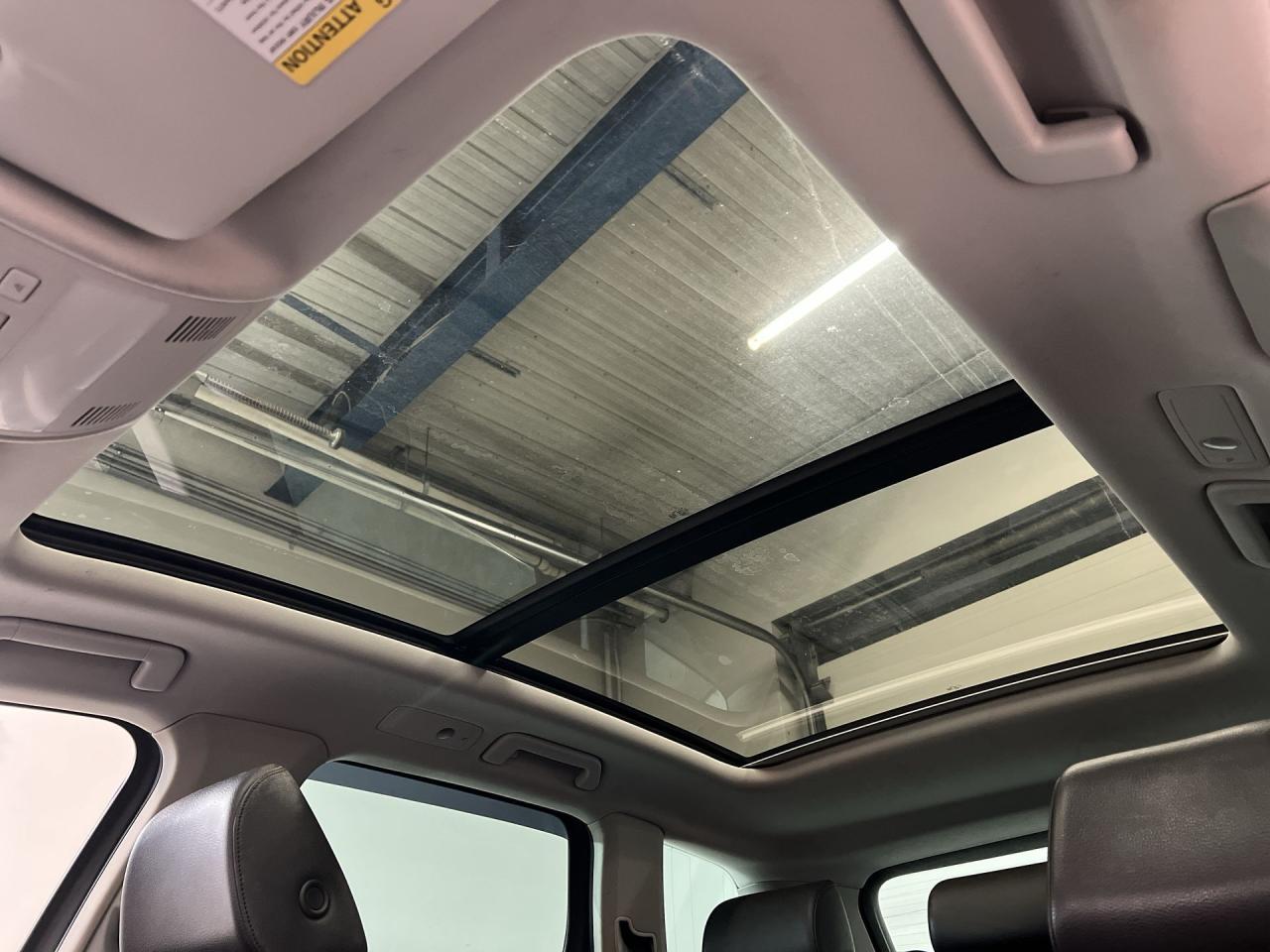 2013 Volkswagen Touareg COMFORTLINE SPORT AWD | HTD LEATHER | PANO ROOF Photo