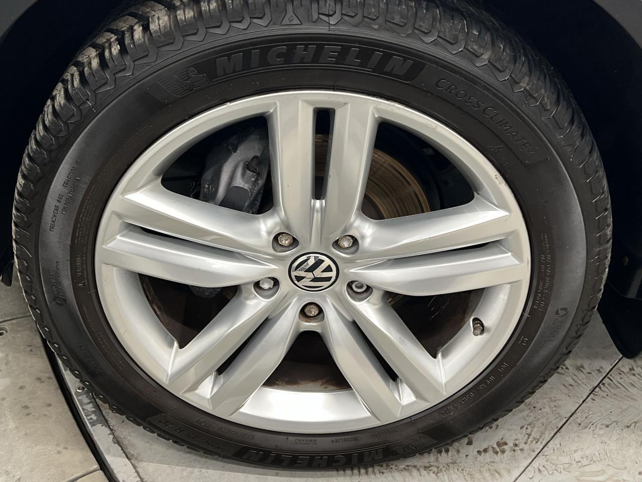 2013 Volkswagen Touareg COMFORTLINE SPORT AWD | HTD LEATHER | PANO ROOF Photo