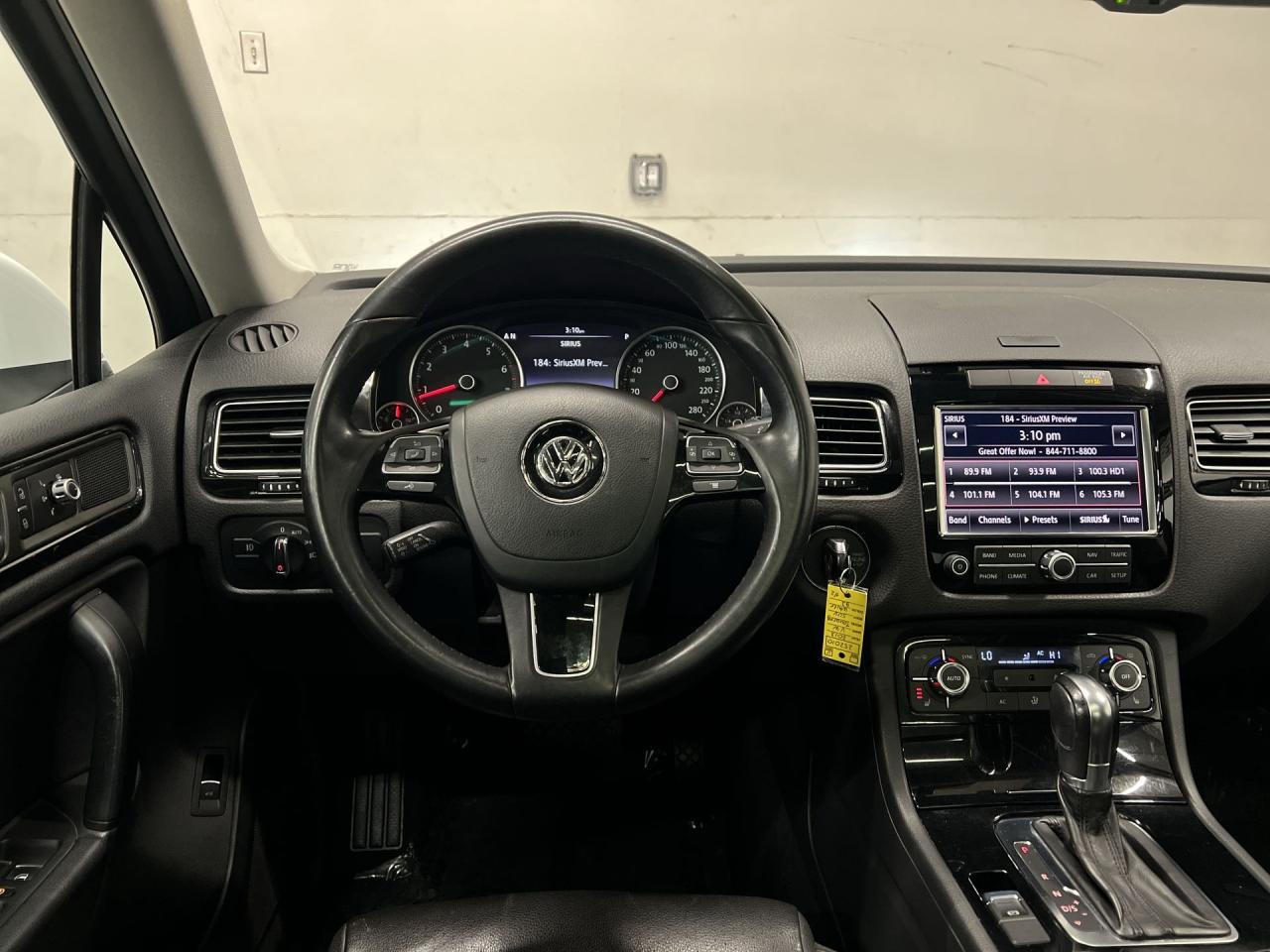 2013 Volkswagen Touareg COMFORTLINE SPORT AWD | HTD LEATHER | PANO ROOF Photo