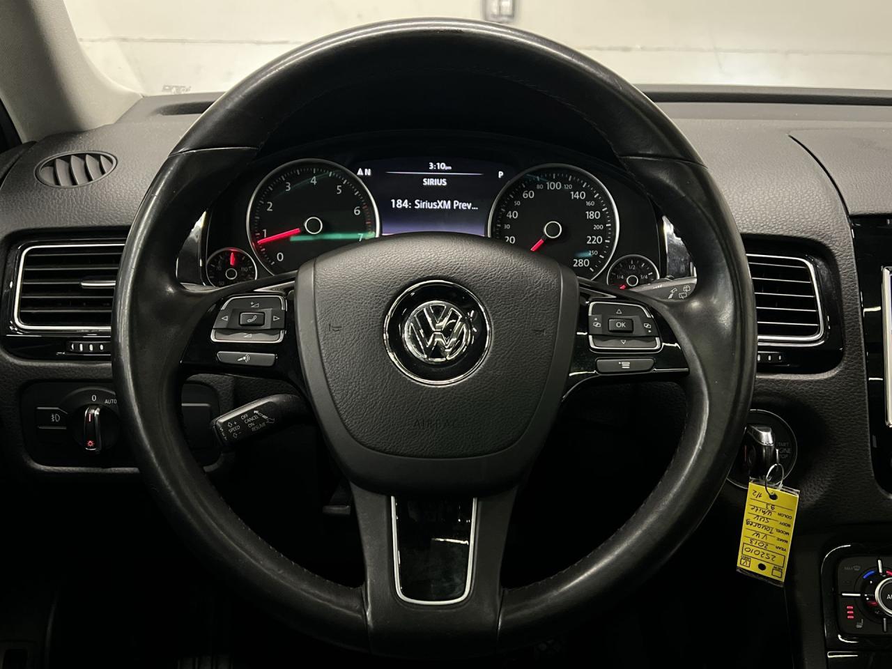 2013 Volkswagen Touareg COMFORTLINE SPORT AWD | HTD LEATHER | PANO ROOF Photo