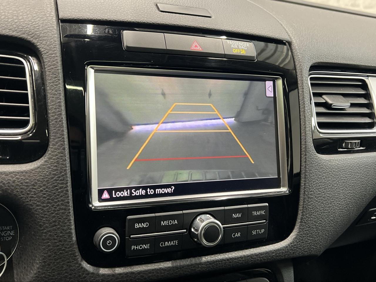 2013 Volkswagen Touareg COMFORTLINE SPORT AWD | HTD LEATHER | PANO ROOF Photo