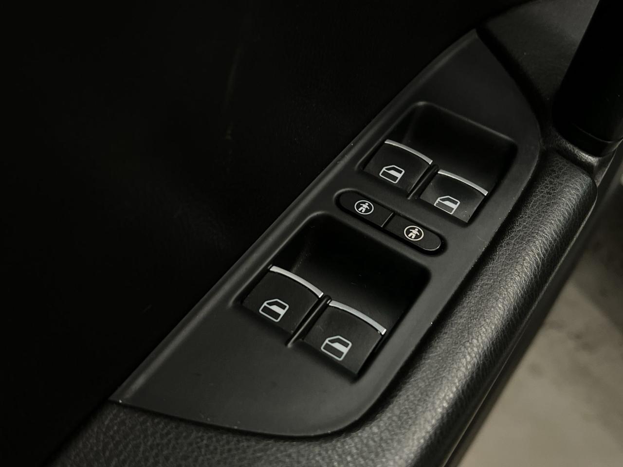 2013 Volkswagen Touareg COMFORTLINE SPORT AWD | HTD LEATHER | PANO ROOF Photo