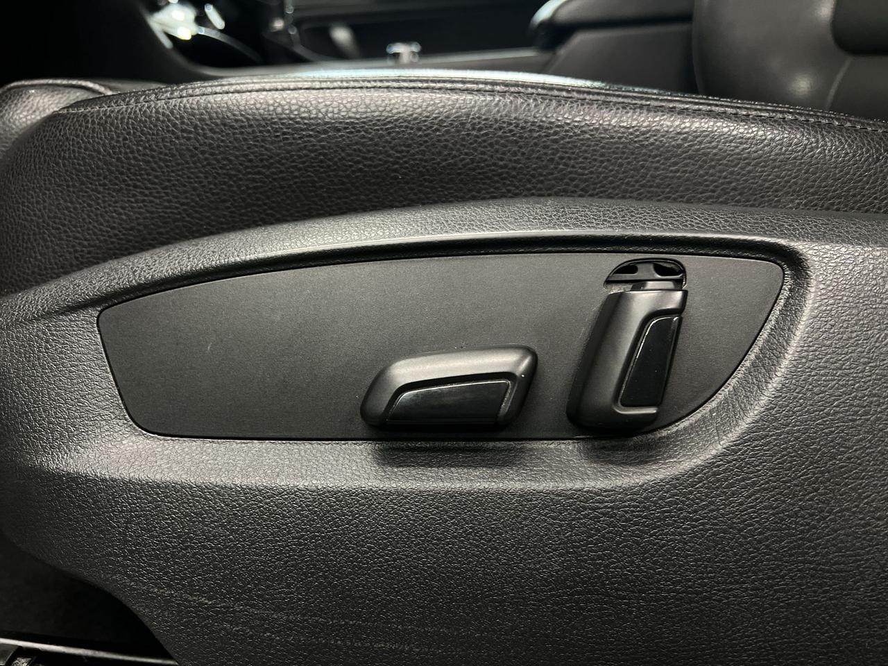 2013 Volkswagen Touareg COMFORTLINE SPORT AWD | HTD LEATHER | PANO ROOF Photo