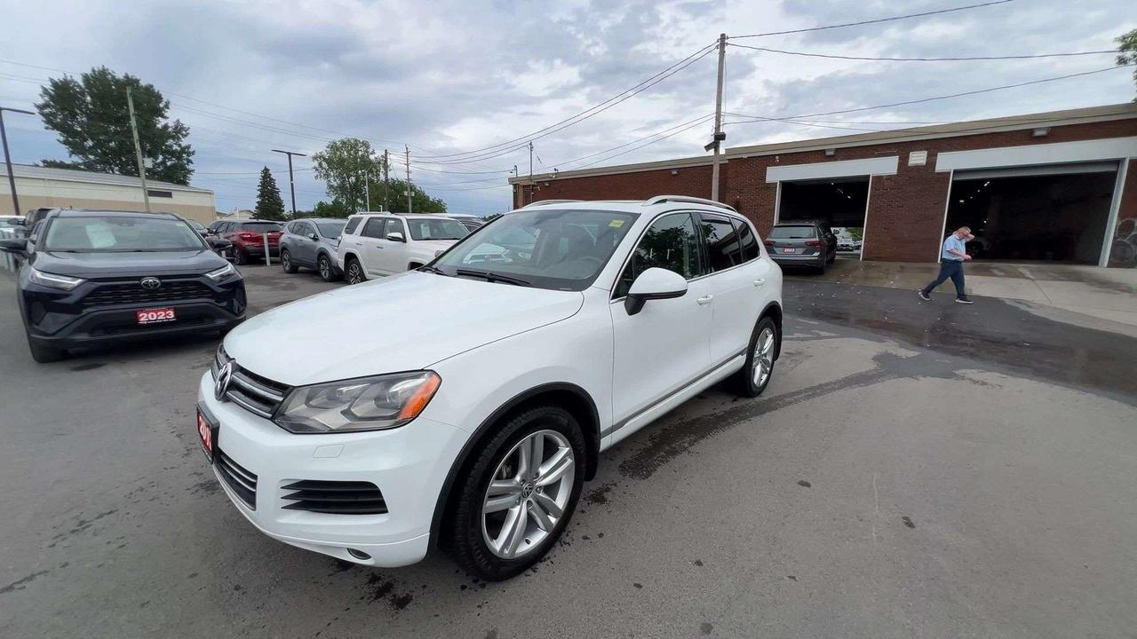 2013 Volkswagen Touareg COMFORTLINE SPORT AWD | HTD LEATHER | PANO ROOF Photo