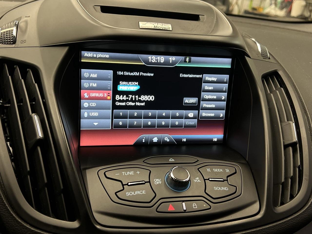 2015 Ford Escape SE AWD | LOW KMS! | HTD LEATHER | 19IN ALLOYS| NAV Photo