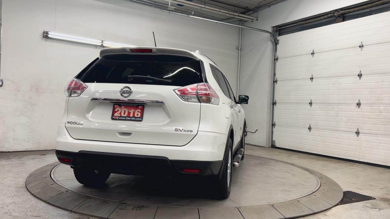 2016 Nissan Rogue SV TECH AWD | PANO ROOF | HTD SEATS | 360 CAM Photo