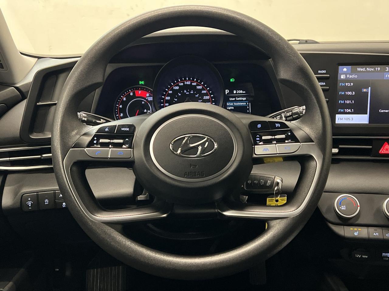 2021 Hyundai Elantra AUTOMATIC | HTD SEATS | WIRELESS CARPLAY |REAR CAM Photo