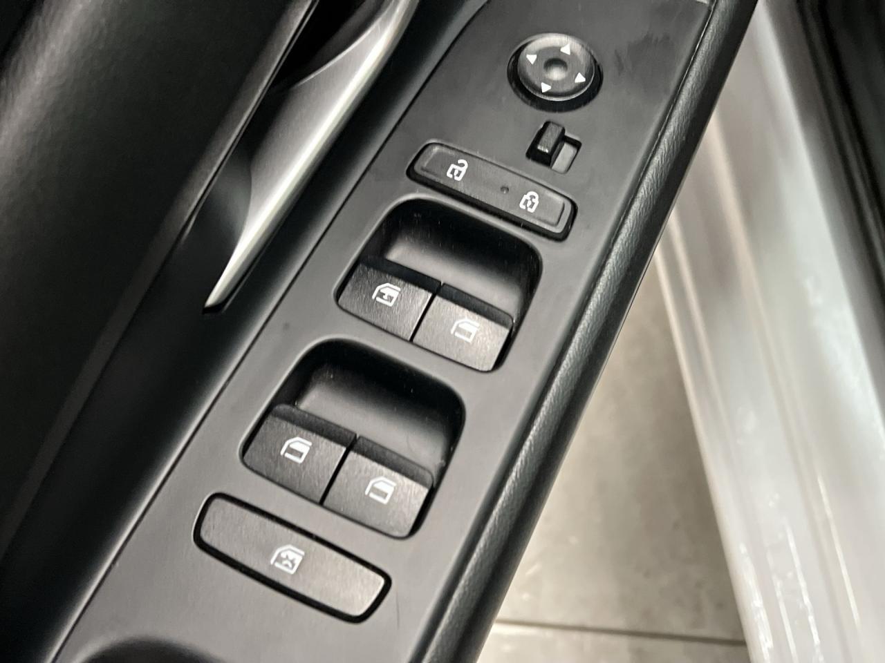 2021 Hyundai Elantra AUTOMATIC | HTD SEATS | WIRELESS CARPLAY |REAR CAM Photo