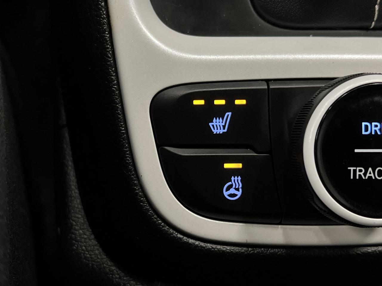 2023 Hyundai Venue ULTIMATE | SUNROOF | HTD SEATS | WIRELESS CARPLAY Photo