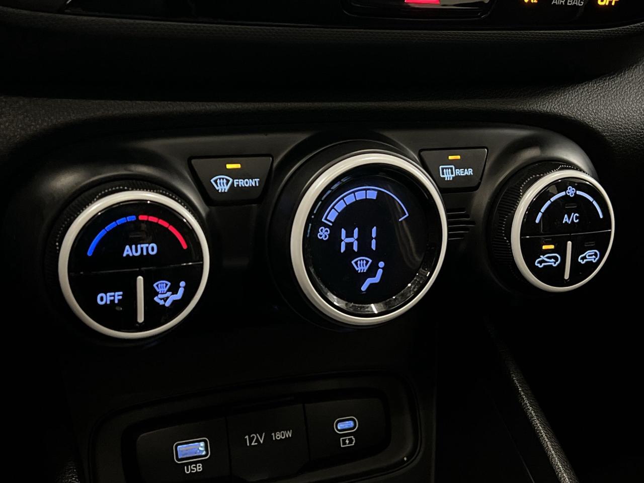 2023 Hyundai Venue ULTIMATE | SUNROOF | HTD SEATS | WIRELESS CARPLAY Photo