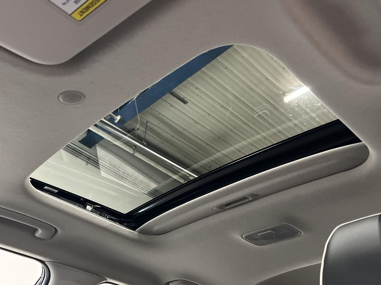 2023 Hyundai Venue ULTIMATE | SUNROOF | HTD SEATS | WIRELESS CARPLAY Photo