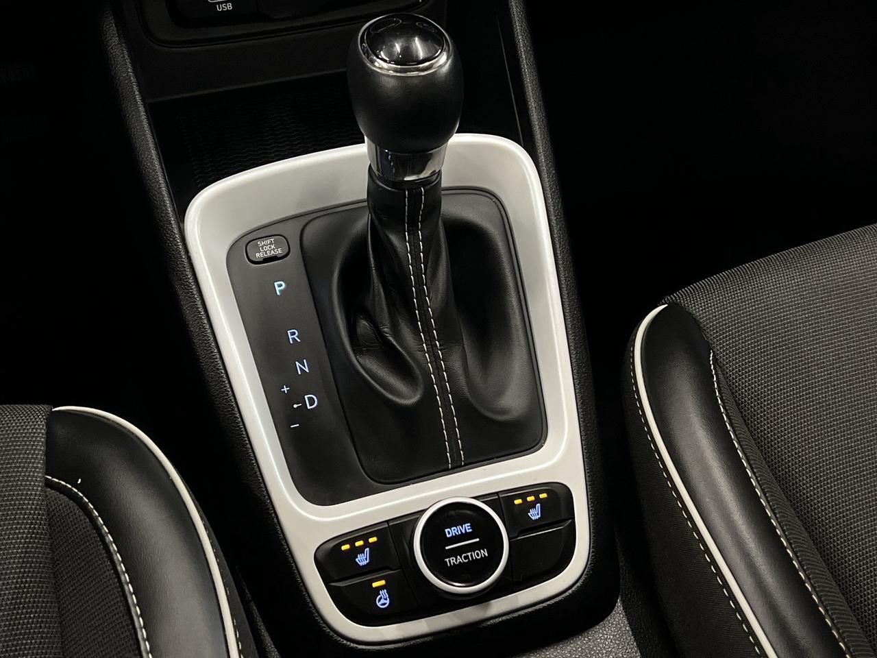 2023 Hyundai Venue ULTIMATE | SUNROOF | HTD SEATS | WIRELESS CARPLAY Photo