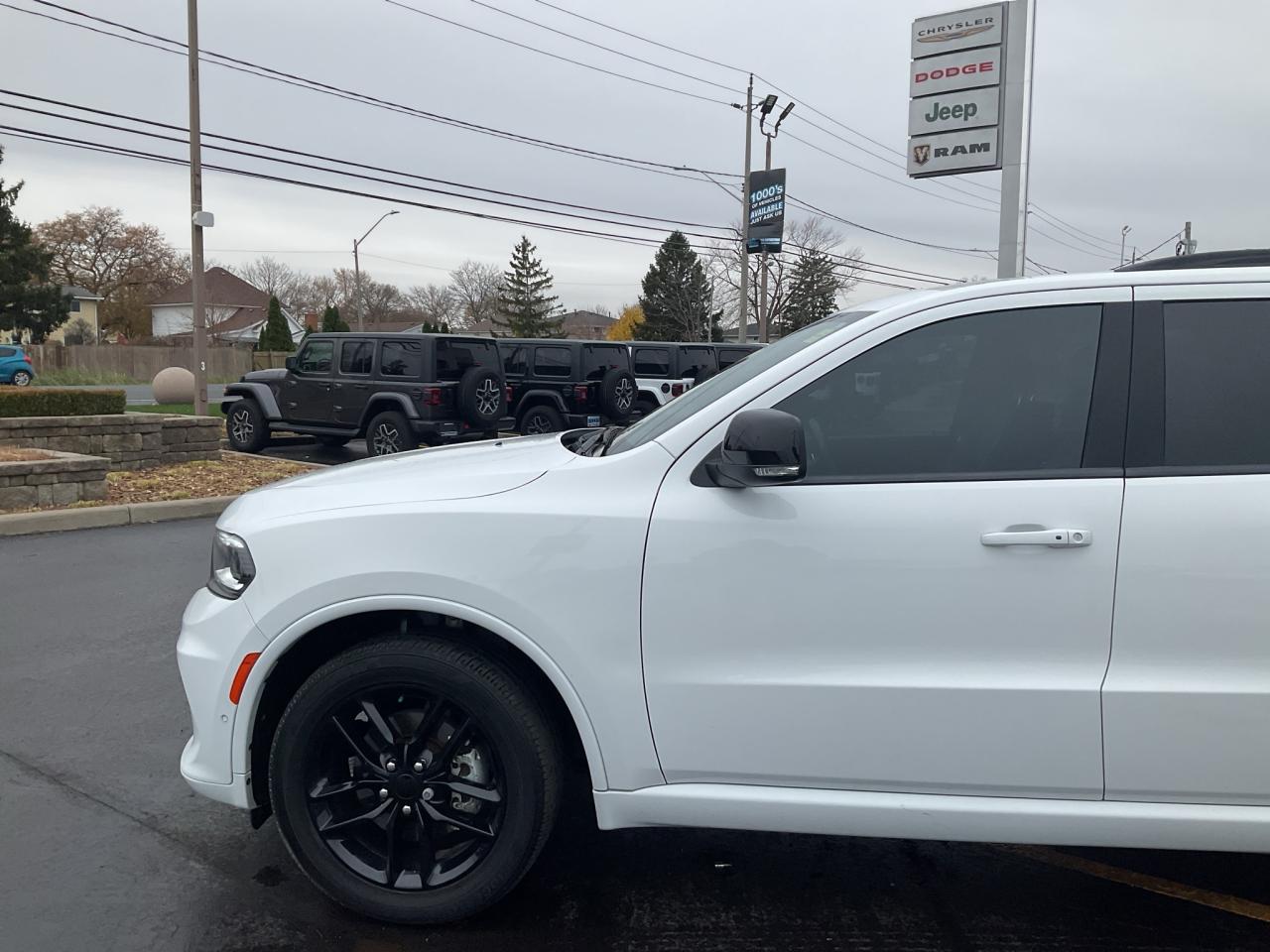 2023 Dodge Durango RMT START / HEATED SEATS & WHEEL / PWR LIFTGATE Photo