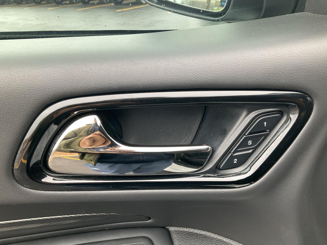 2023 Dodge Durango RMT START / HEATED SEATS & WHEEL / PWR LIFTGATE Photo