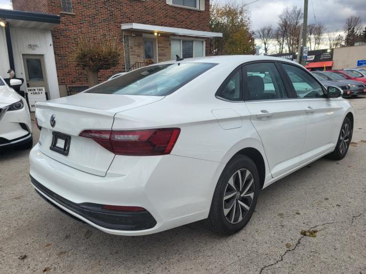 2024 Volkswagen Jetta Trendline Photo2