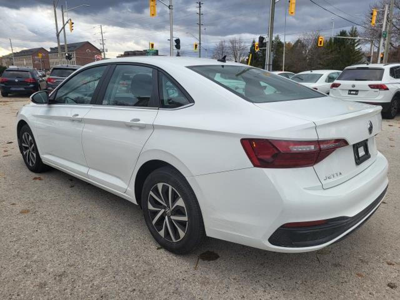 2024 Volkswagen Jetta Trendline Photo4