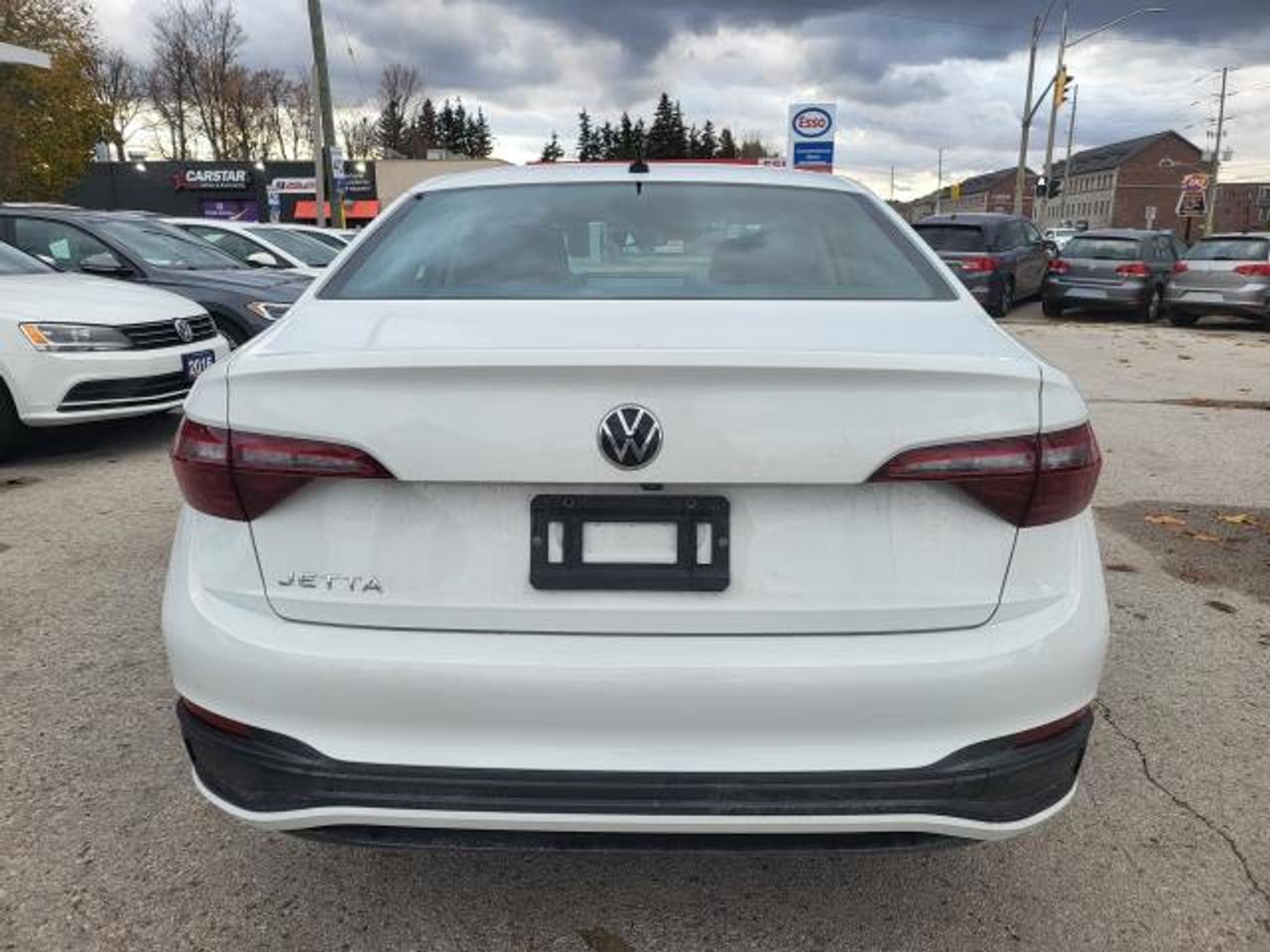 2024 Volkswagen Jetta Trendline Photo3