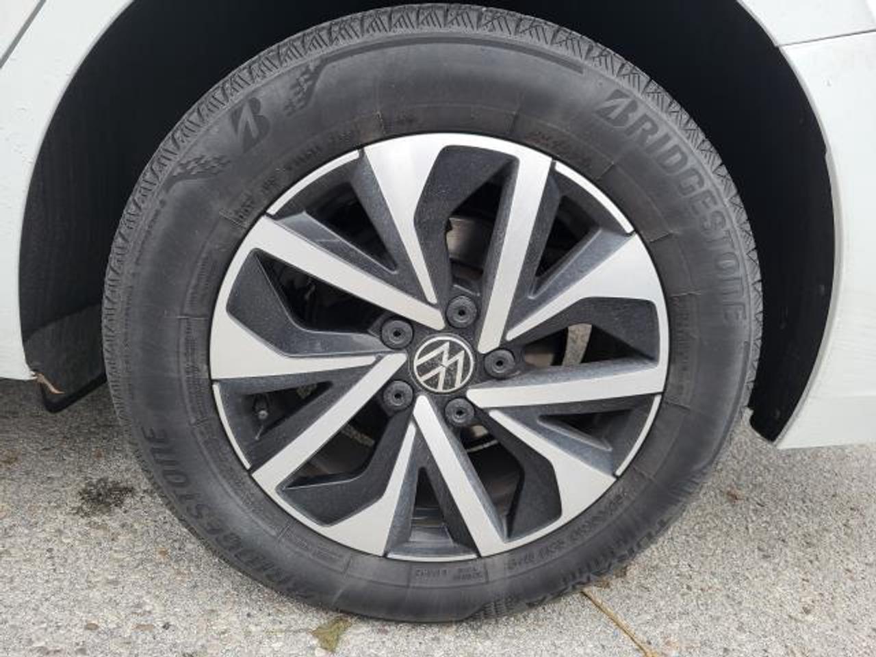 2024 Volkswagen Jetta Trendline Photo