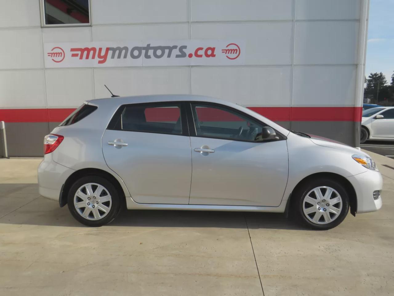 2012 Toyota Matrix ( **EXTREMELY LOW KMS!!**CLEAN TITLE/NO ACCIDENTS!!**SAFETY/CERTIFIED!!**POWER WINDOWS**CRUISE CONTROL**A/C** POWER WINDOWS**POWER LOCKS** AM/FM/CD RADIO**) Photo