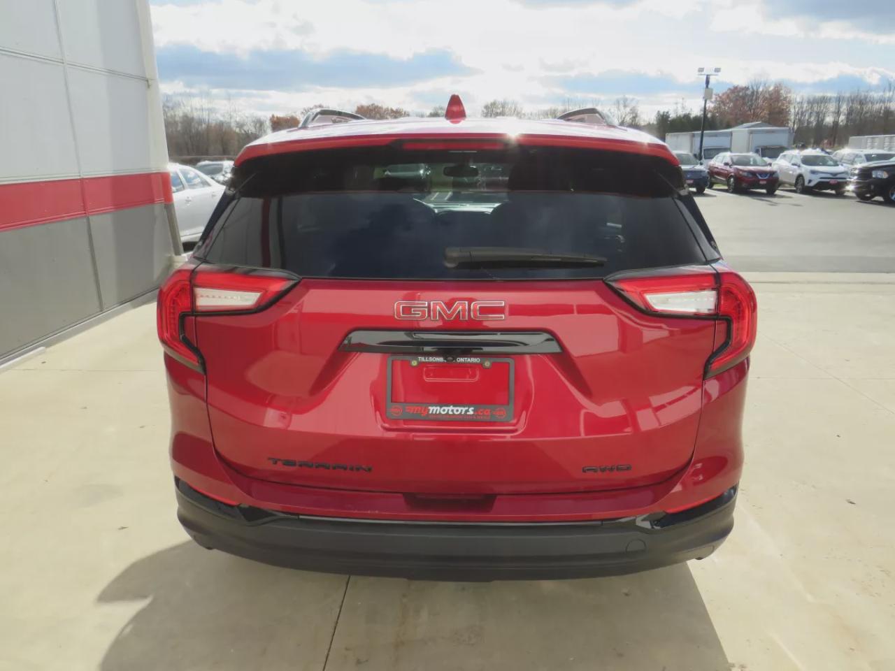 2024 GMC Terrain SLE (**CLEAN TITLE/NO ACCIDENTS!!**SAFETY/CERTIFIED!!**AWD**ALLOY RIMS**REMOTE START**NAVIGATION**POWER SEATS**PANORAMIC SUNROOF**REAR PRIVACY COVER**DUAL CLIMATE CONTROL**HEATED SEATS**PUSH BUTTON START**DIGITAL TOUCHSCREEN**REVERSE CAMERA**USB/AUX**BLUE Photo