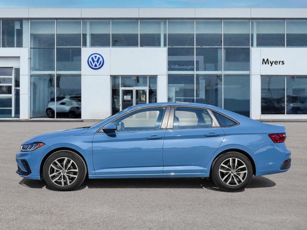 2026 Volkswagen Jetta Comfortline  - Sport Package Photo2